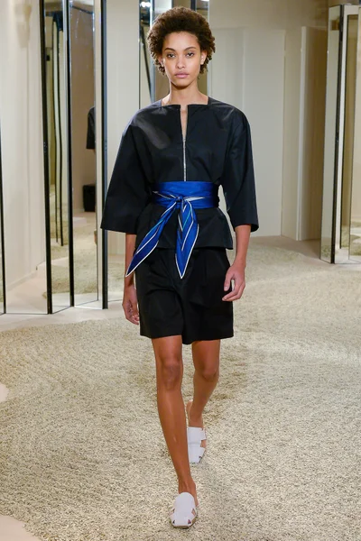 Look 13